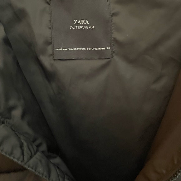 Zara pullover puffer with detachable hood - Picture 2 of 4